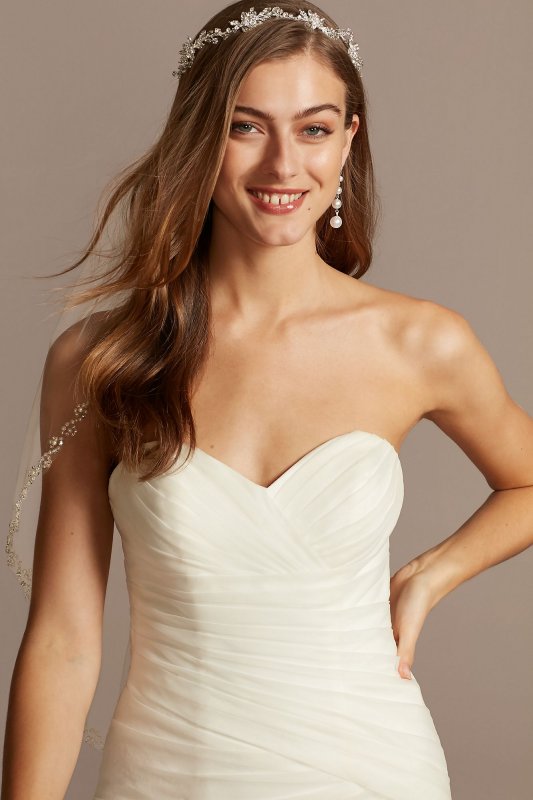 Petite Mermaid Wedding Dress with Ruffled Skirt David's Bridal Collection 7WG3832