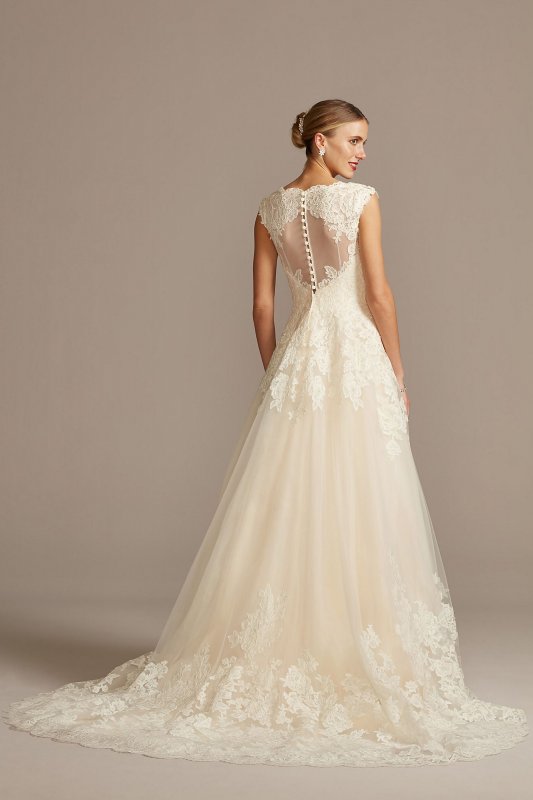 Scalloped Lace and Tulle Petite Wedding Dress David's Bridal Collection 7WG3850