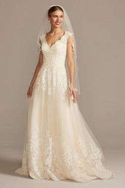 Scalloped Lace and Tulle Petite Wedding Dress David's Bridal Collection 7WG3850