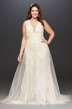 Tulle A-Line Plus Size Wedding Dress with V-Neck Galina Signature 9SWG722