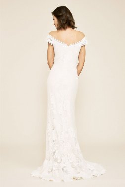 Scalloped Lace Open Back Plus Size Wedding Dress David's Bridal Collection 9WG3987