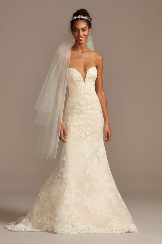 Scalloped Lace Removable Bow Train Wedding Dress Oleg Cassini CWG880